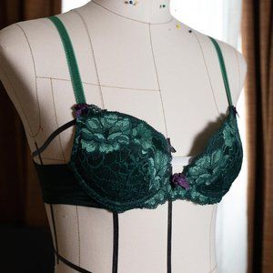 Adore Me Emerald Green Lace Bra Size 32A